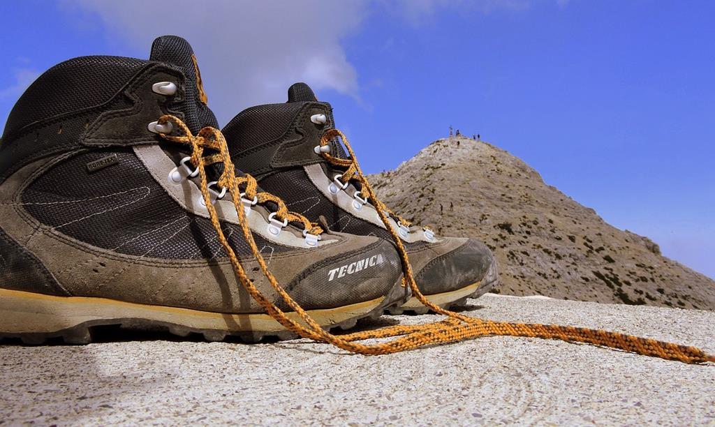 How To Stretch The Toe Box Of Hiking Boot