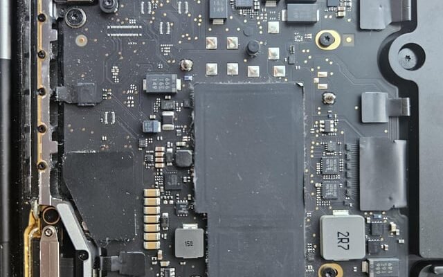 Apple Macbook Pro 13-Inch (M1, 2020) Troubleshooting