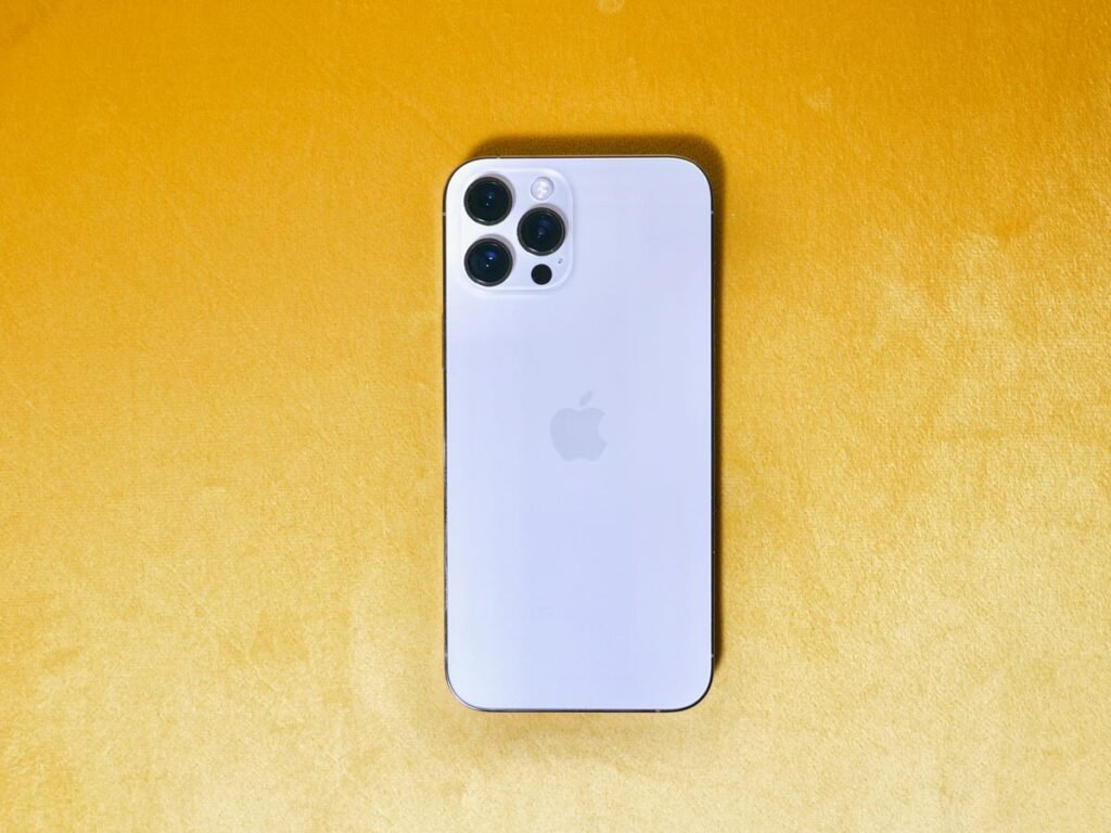 Can Iphone 12 Max Fit In Your Pocket