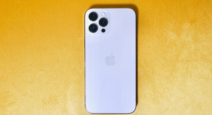 Can Iphone 12 Max Fit In Your Pocket