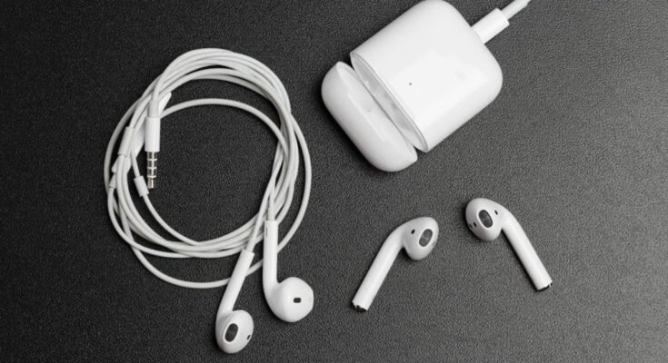 Can You Charge Earbuds And The Case At The Same Time