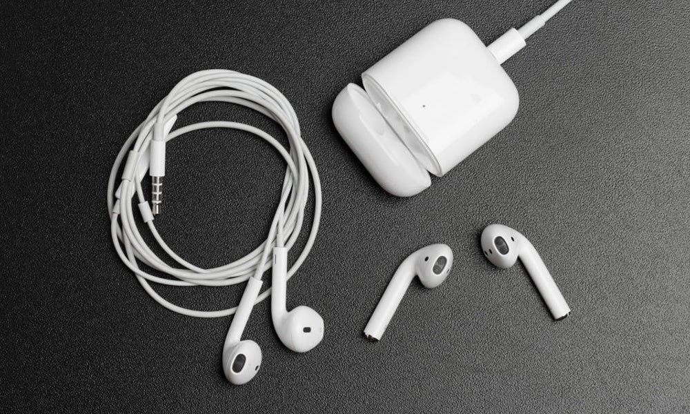 Can You Charge Earbuds And The Case At The Same Time