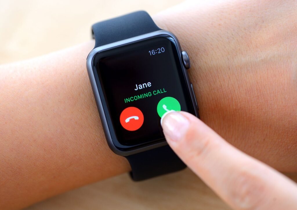 Do Apple Watches Need Their Own Data Plan