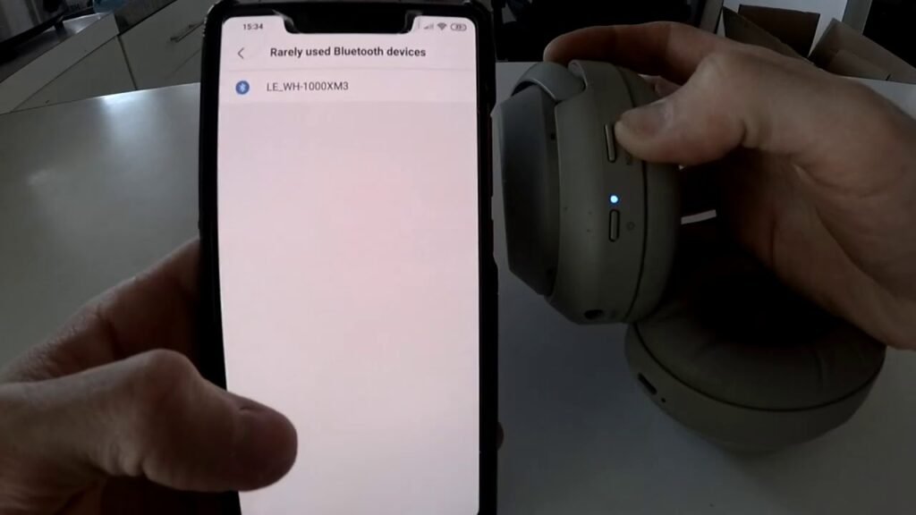 How To Connect Sony Wh 1000Xm3 Wh 1000Xm4 Headphones To Iphone