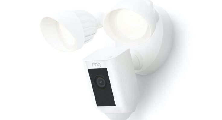 Ring Floodlight Pro Vs Plus The Power Of Light