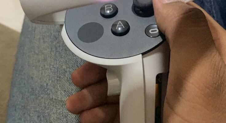 Why Is My Oculus Controller Blinking