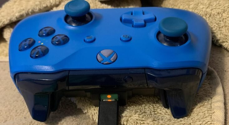 Xbox One Controller Vibrates When Plugged In