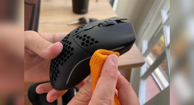 How to Clean a Gaming Mouse